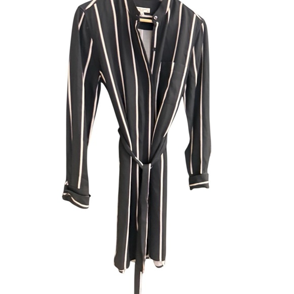 Equipment Femme “Raven Eclipse” S EUC worn twice Black/Purple front tie wrap - Picture 3 of 15